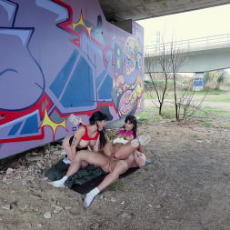 Athenea Rose en 'Bangbros' Clima hecho para el anal (Miniatura 528)