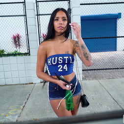 Camila Cortez in Colombian Baddie Fucks For Cash (Photo 750) Camila Cortez in 'Bangbros' Colombian Baddie Fucks For Cash (Thumbnail 750)