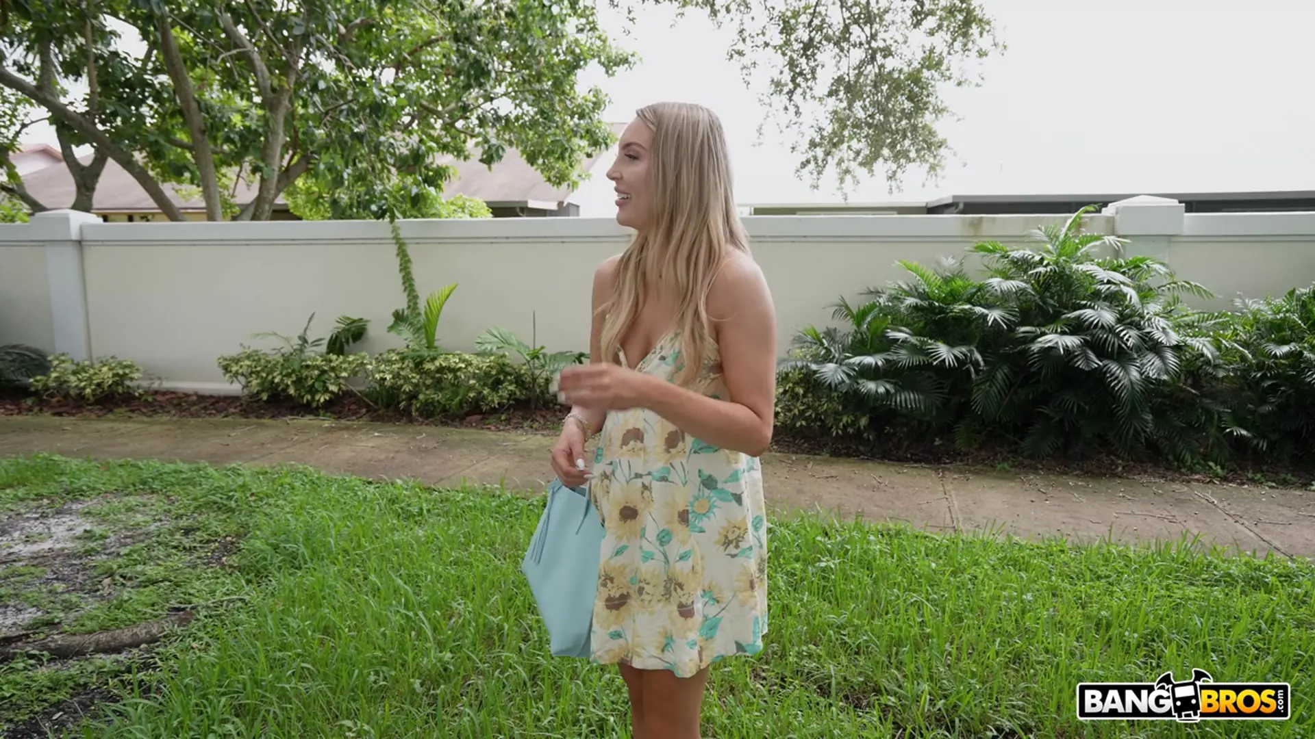 ▷ Harper Hill in Trading Panties For Dick (Photo 53) | Bangbros