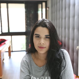 Inna Davis in Eighteen Year Old Colombian Virgin (Photo 1) Inna Davis in 'Bangbros' Eighteen Year Old Colombian Virgin (Thumbnail 1)