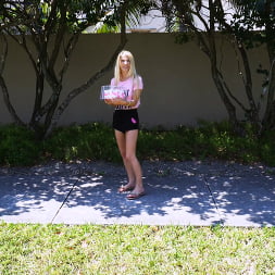 Kenzie Reeves in 'Bangbros' Kenzie's cake (Thumbnail 37)