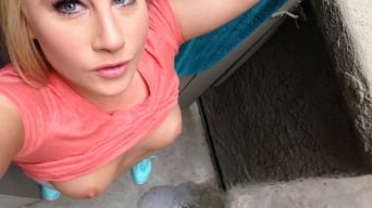 Kimmy Olsen में 'White Girl With A Huge Ass Fucked Hardcore!'