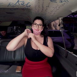 Laila Lust in 'Bangbros' Gold-Digger Hops in The Bus (Thumbnail 126)
