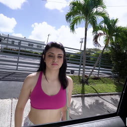 Leda Lotharia en 'Bangbros' Puta de Internet se la mete por el culo (Miniatura 825)