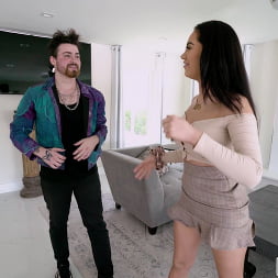 MJ Fresh in Quick Blowjob Before Work (Photo 21) MJ Fresh in 'Bangbros' Quick Blowjob Before Work (Thumbnail 21)