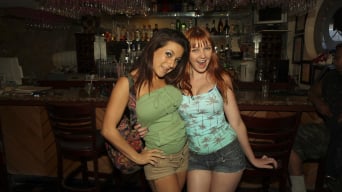 Marie McCray Dans 'Bar hopping, Bartender cum-swapping'