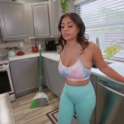 Melztube in is Maid To Suck (Photo 136) Melztube in 'Bangbros' is Maid To Suck (Thumbnail 136)