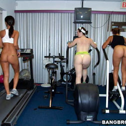 Natalia Woods en ¡Maestros del trasero! (foto 35) Natalia Woods en 'Bangbros' ¡Maestros del trasero! (Miniatura 35)
