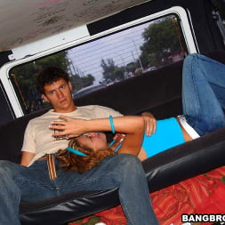 Nikki Nievez en 'Bangbros' Avilette (Miniatura 26)