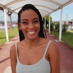 Samantha Cruuz en 'Bangbros' Sitio de follada en el avión (Miniatura 88)