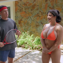 Sarah Arabic in 'Bangbros' Horny Family Tennis Game (Thumbnail 46)