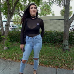 Selene Sinclair en 'Bangbros' Primera cita en el autobús (Miniatura 82)
