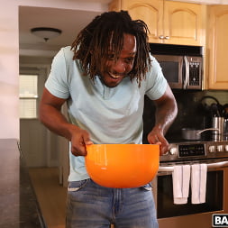 Skyla Sun in Dick In A Bowl (Photo 11) Skyla Sun in 'Bangbros' Dick In A Bowl (Thumbnail 11)