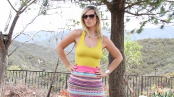 Tara Lynn Foxx में 'Deep anal for hot blonde MILF'