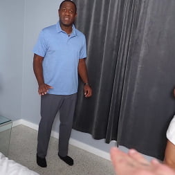 Willow Ryder in 'Bangbros' Happy Middle Aged Dad Fucks Pornstar Plumber (Thumbnail 477)